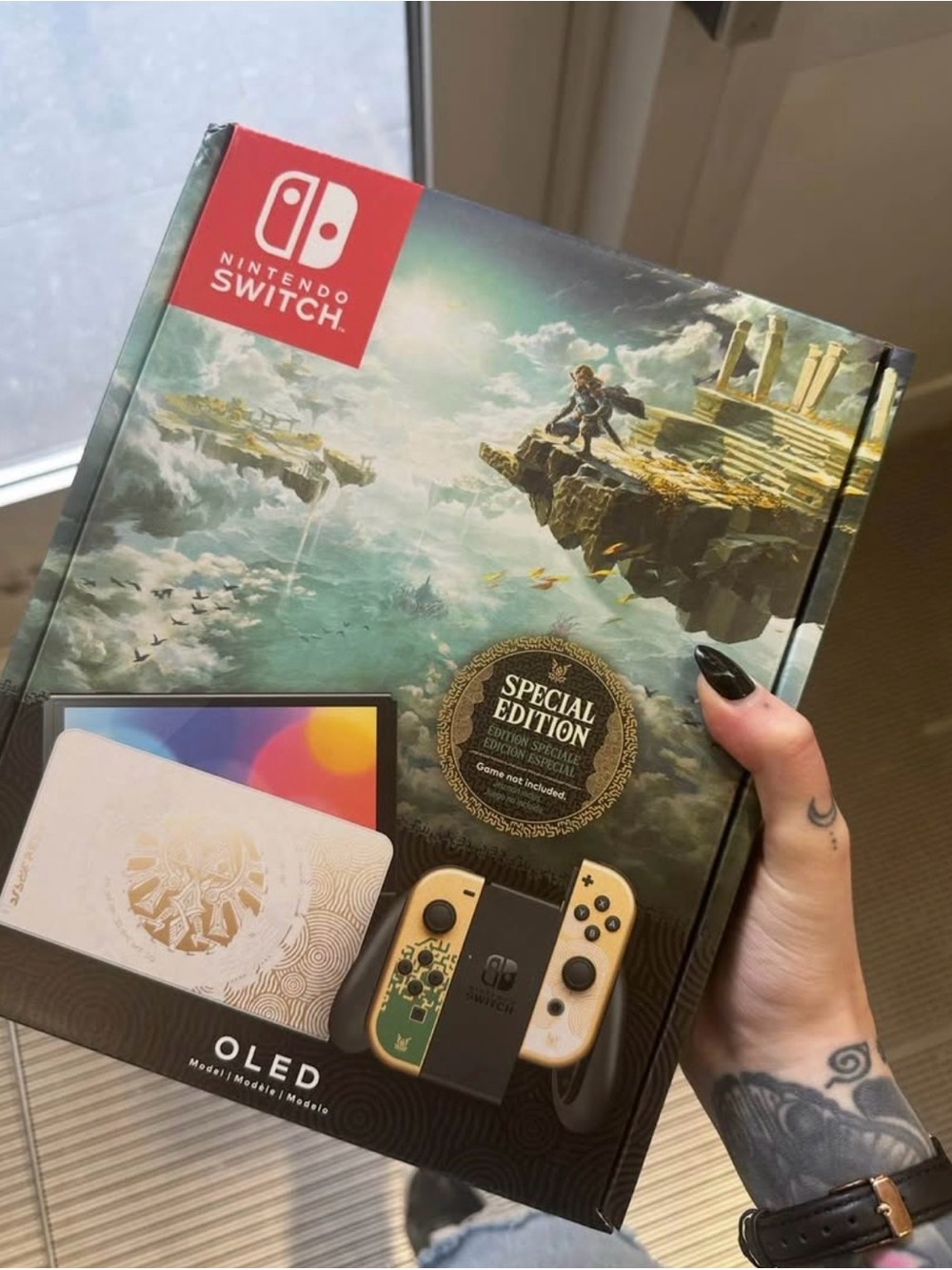 Nintendo Switch OLED Zelda Special Edition - Gold and White Accents